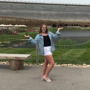 Meet your Posher, Lillie